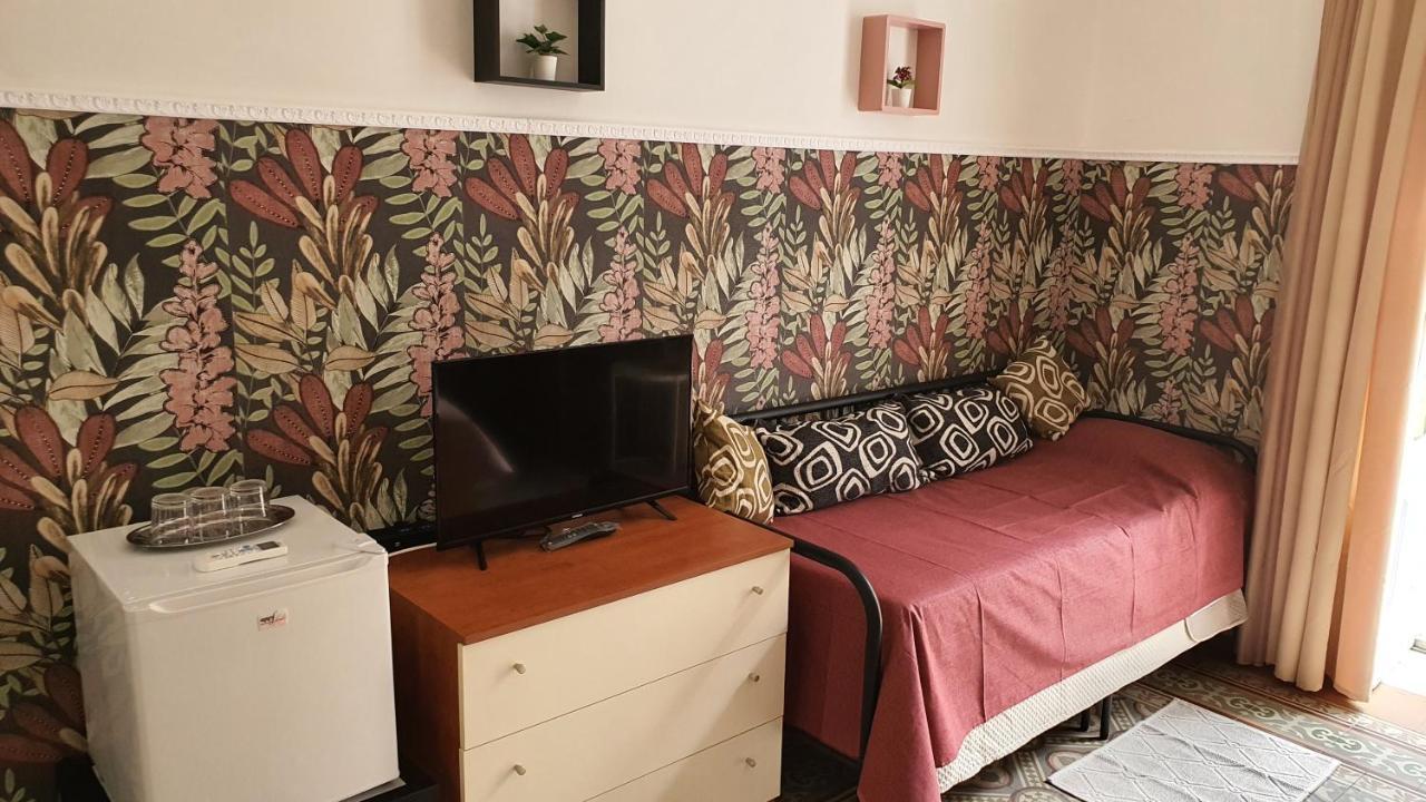 Victoria Suite Casa Vacanza ตารันโต ภายนอก รูปภาพ