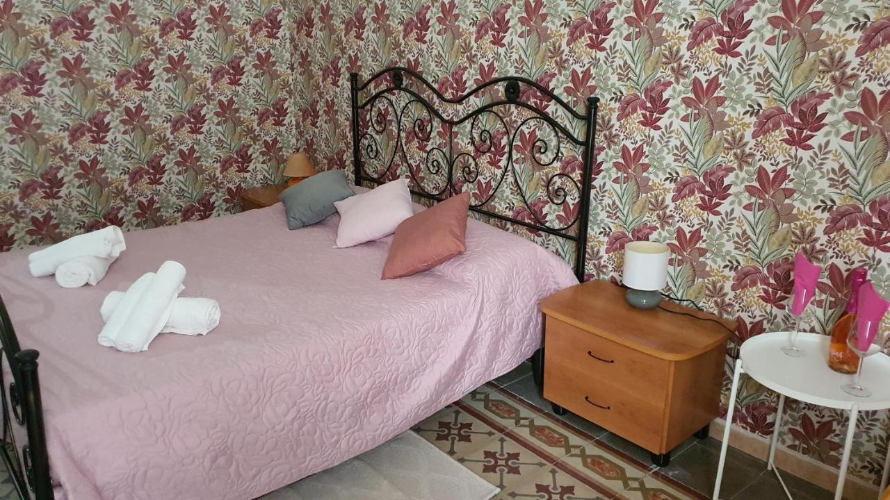 Victoria Suite Casa Vacanza ตารันโต ภายนอก รูปภาพ