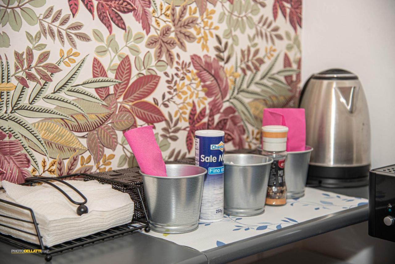 Victoria Suite Casa Vacanza ตารันโต ภายนอก รูปภาพ