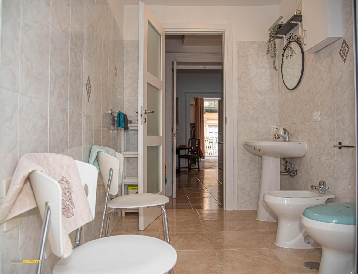 Victoria Suite Casa Vacanza ตารันโต ภายนอก รูปภาพ
