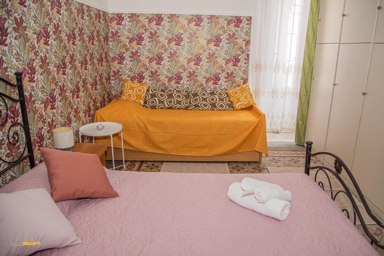 Victoria Suite Casa Vacanza ตารันโต ภายนอก รูปภาพ